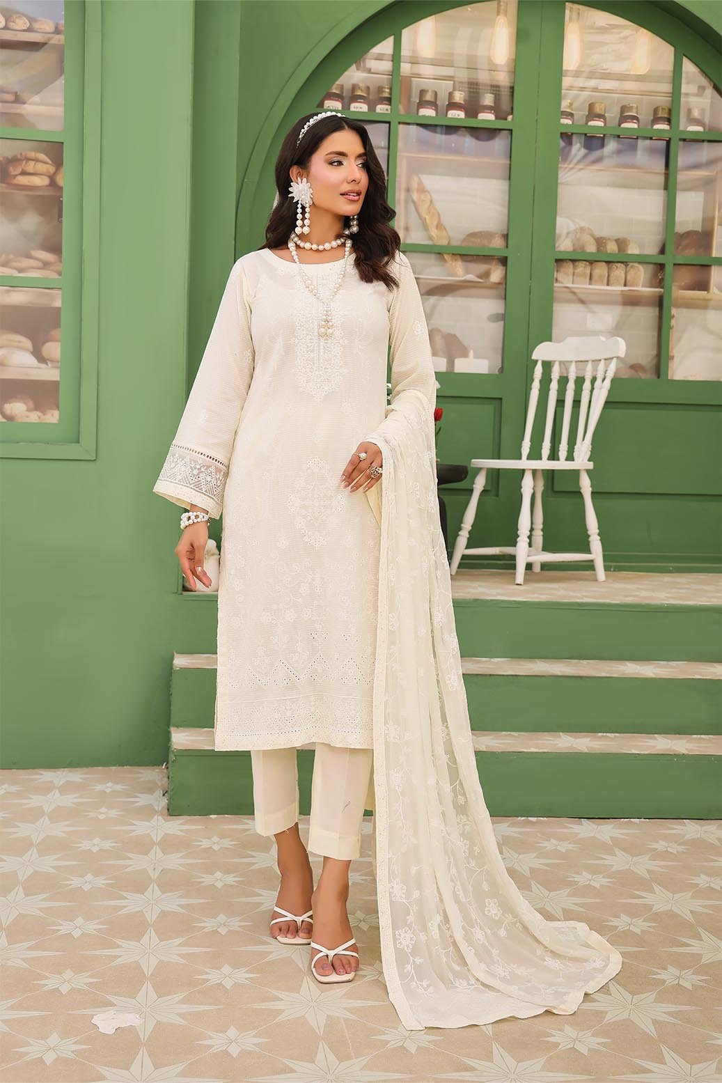 Vanilla Unstitched Dyed Embroidered Doriya Lawn With Exclusive Embroidered Bamber Chiffon Duppata
