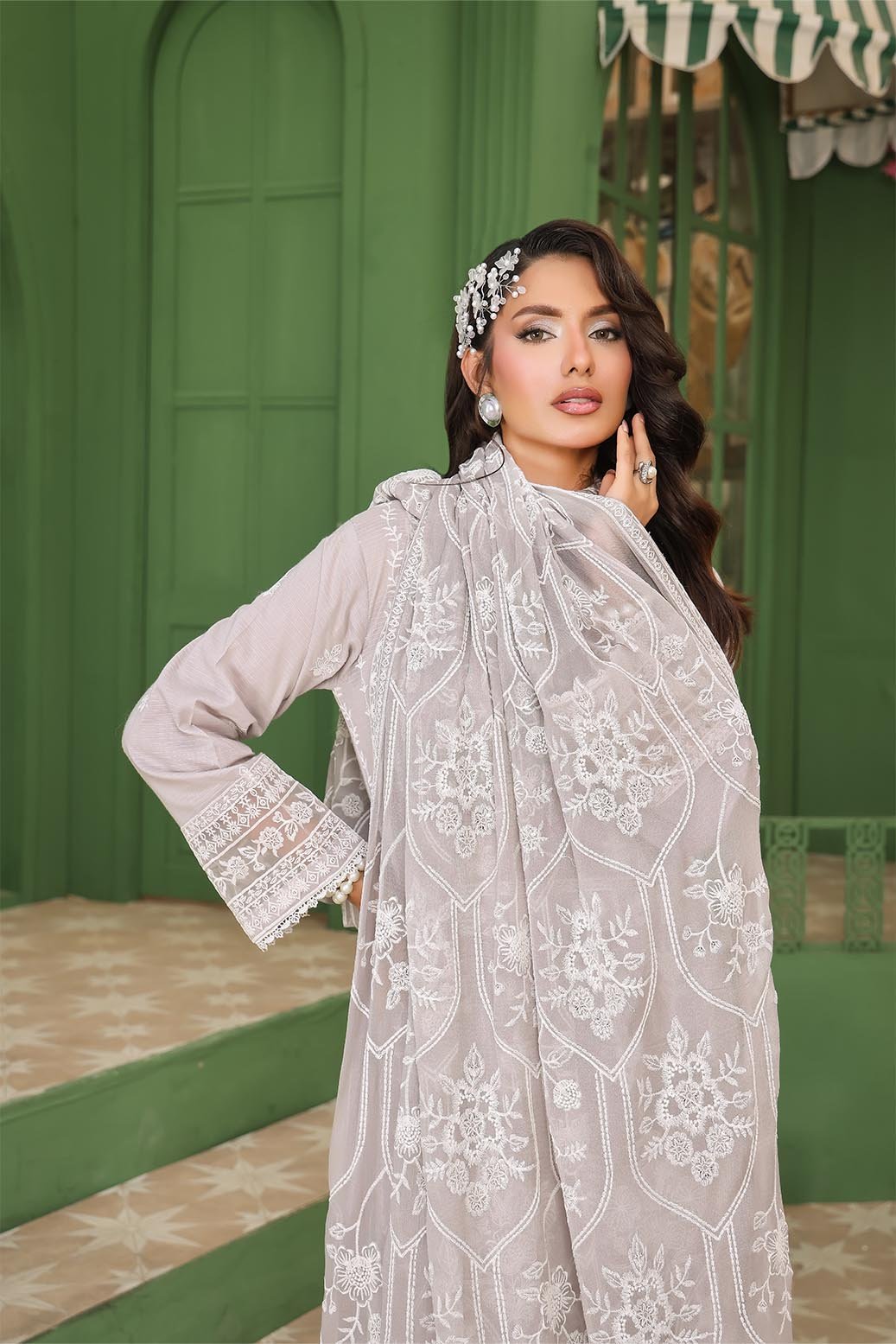 Vanilla Unstitched Dyed Embroidered Doriya Lawn With Exclusive Embroidered Bamber Chiffon Duppata