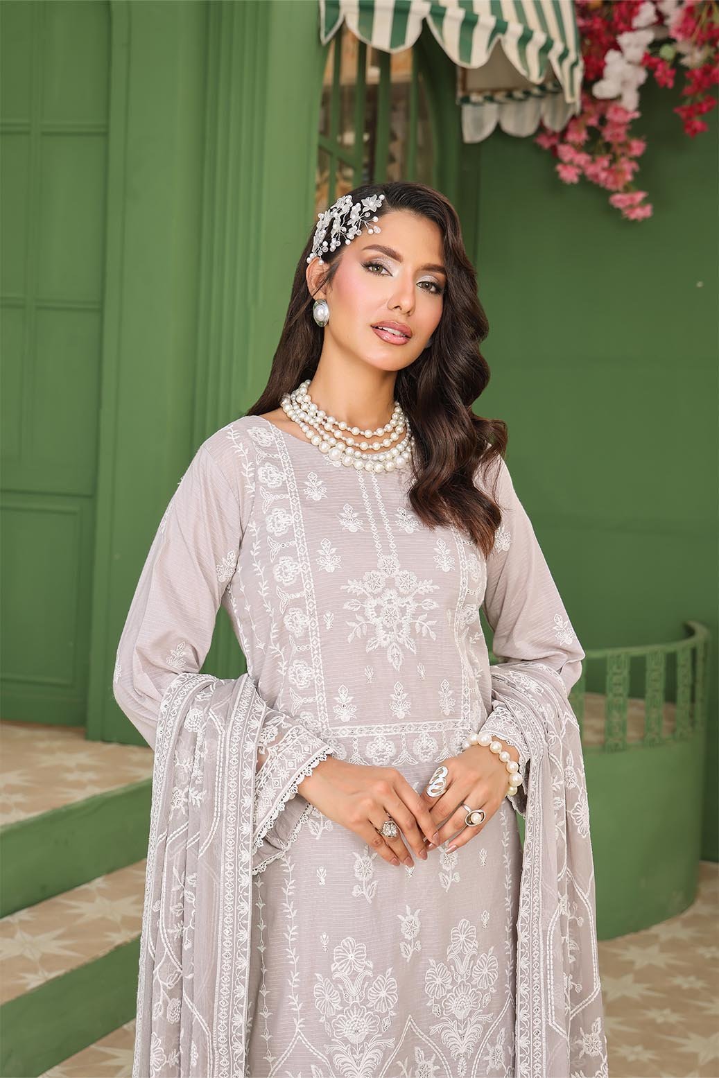 Vanilla Unstitched Dyed Embroidered Doriya Lawn With Exclusive Embroidered Bamber Chiffon Duppata