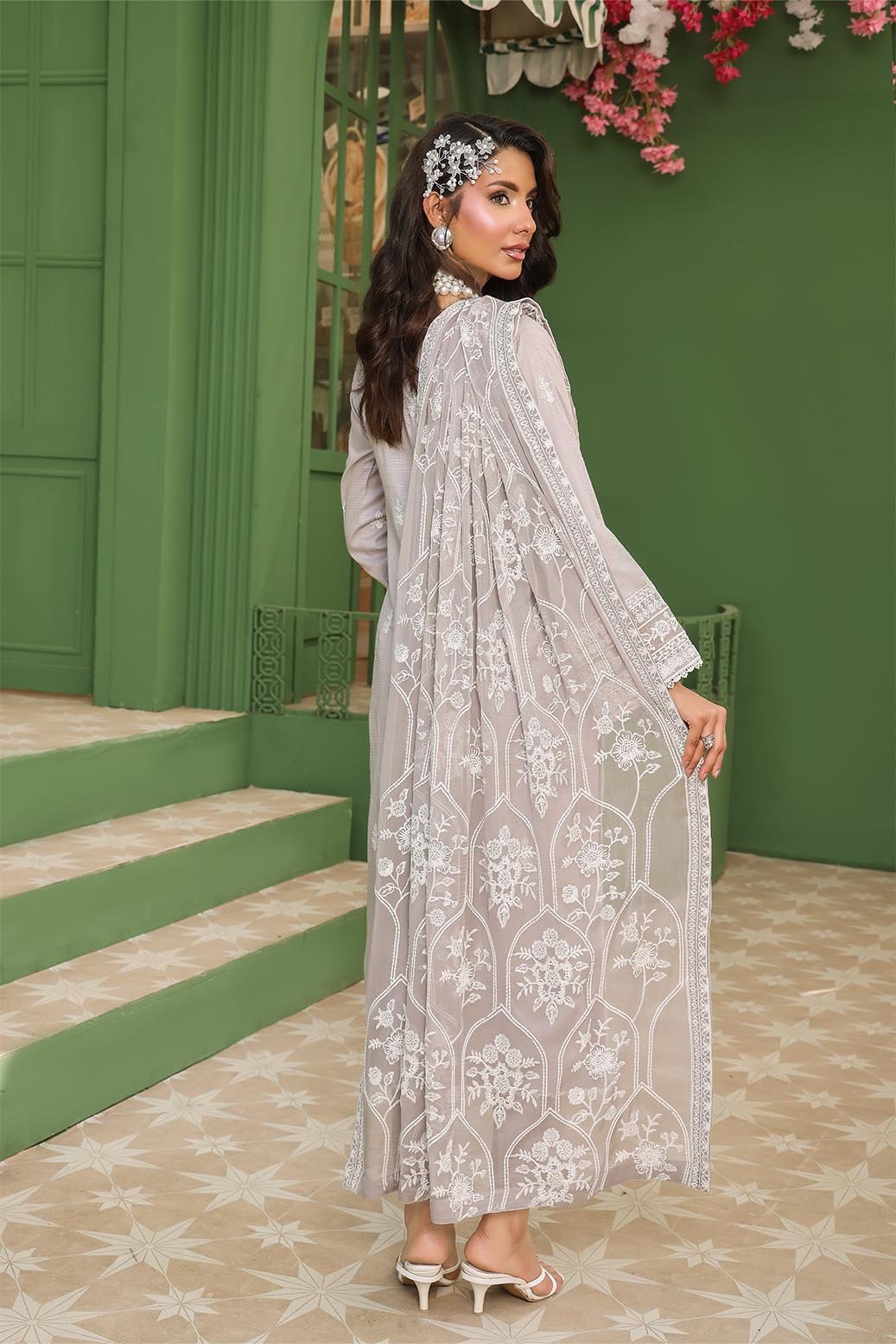 Vanilla Unstitched Dyed Embroidered Doriya Lawn With Exclusive Embroidered Bamber Chiffon Duppata